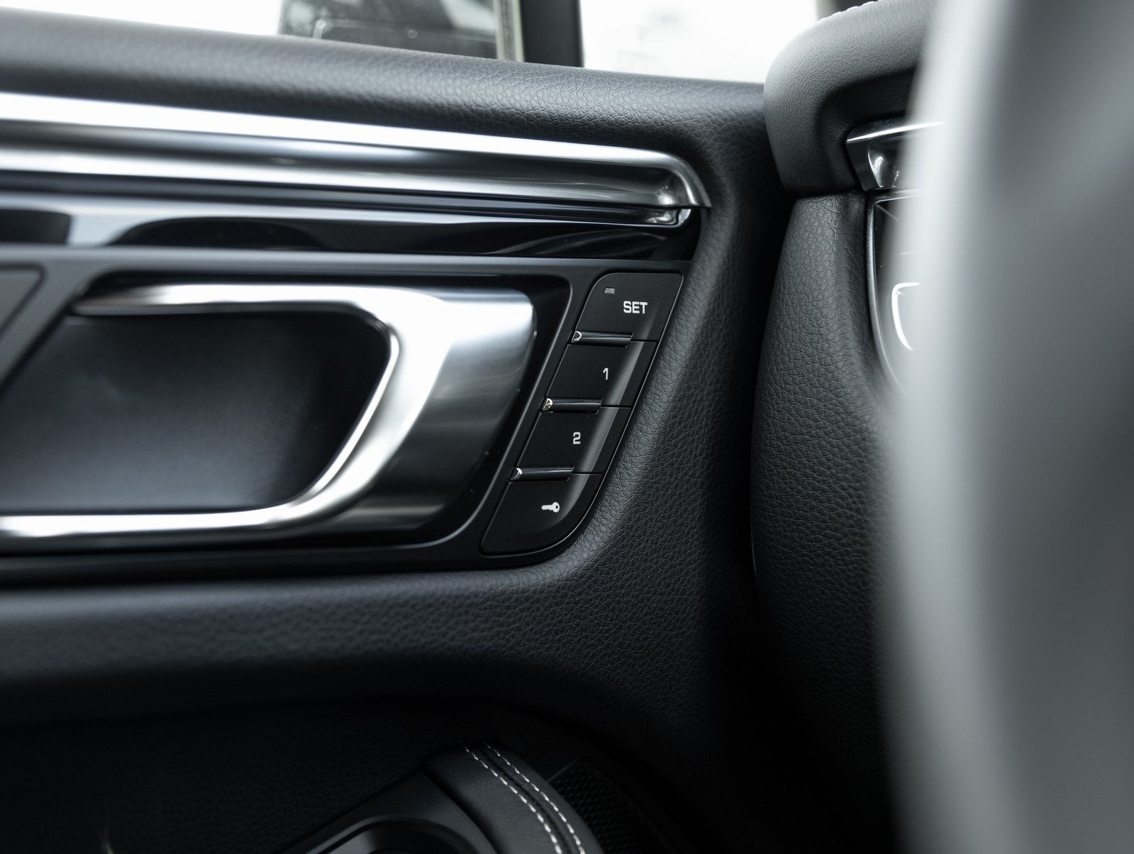 2025 Porsche Macan Macan