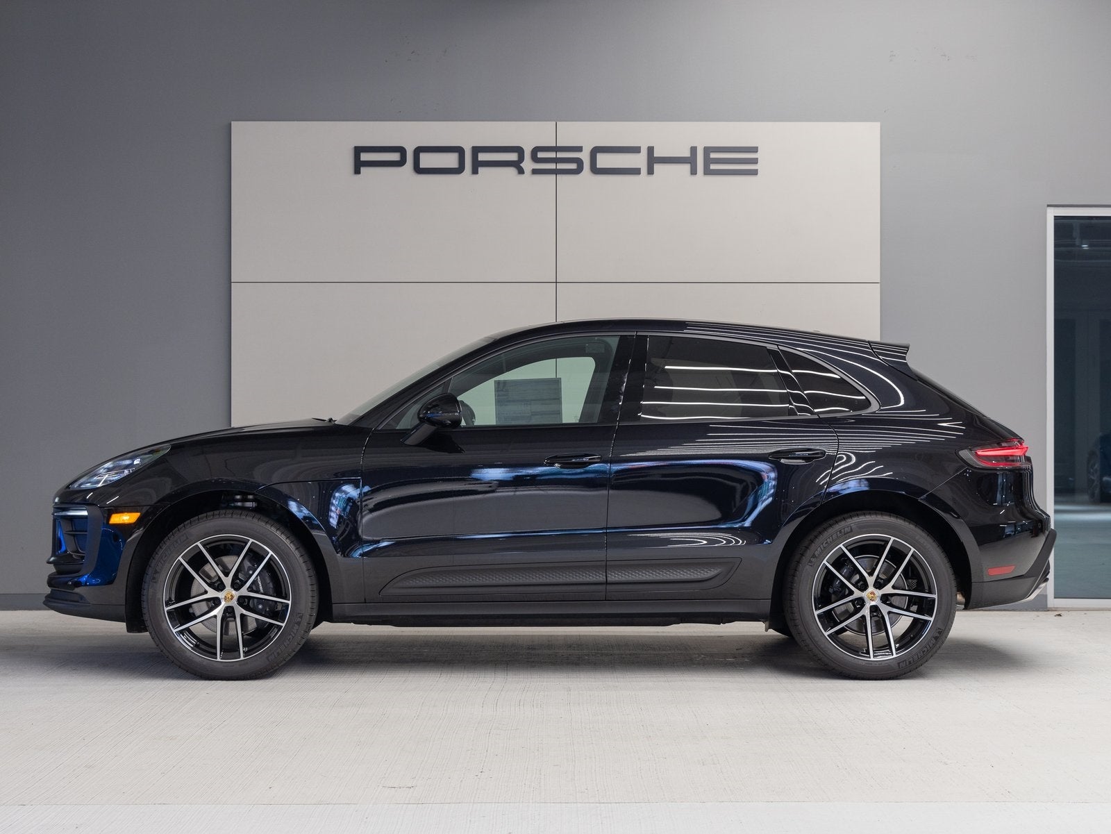 2025 Porsche Macan Macan