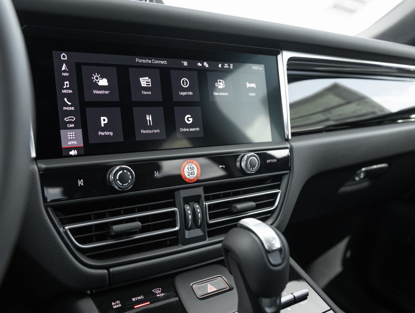 2025 Porsche Macan Macan