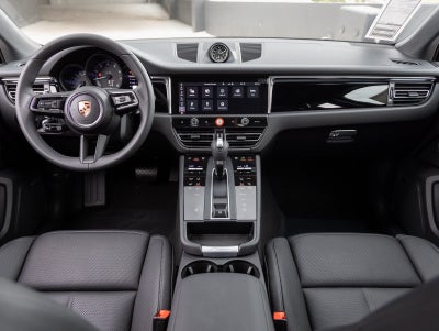 2025 Porsche Macan Macan