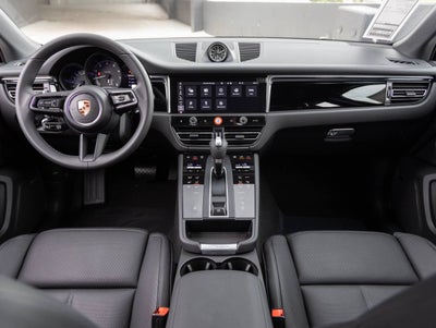 2025 Porsche Macan Macan