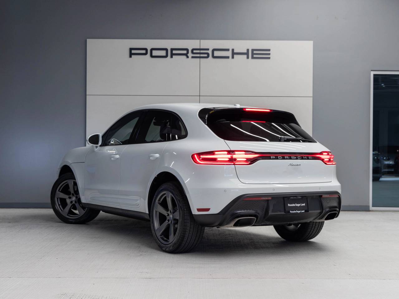 2026 Porsche Macan Macan