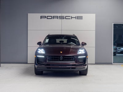 2026 Porsche Macan Macan