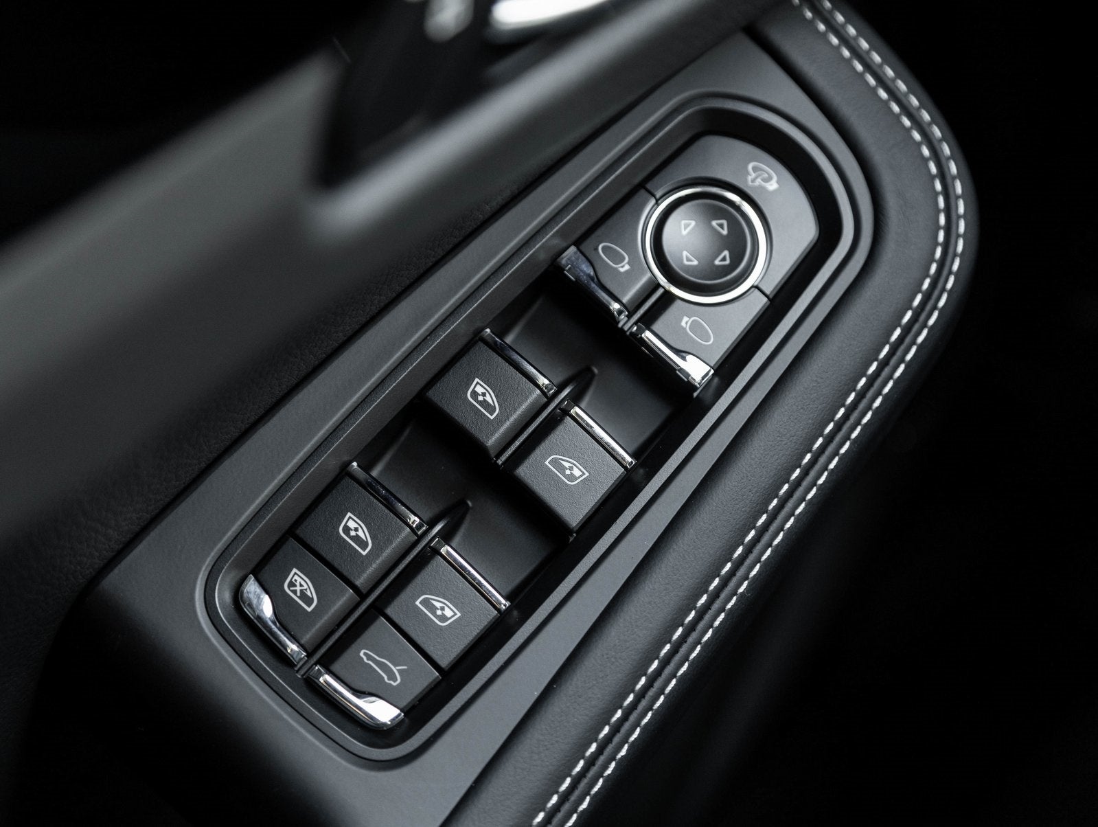 2026 Porsche Macan Macan T