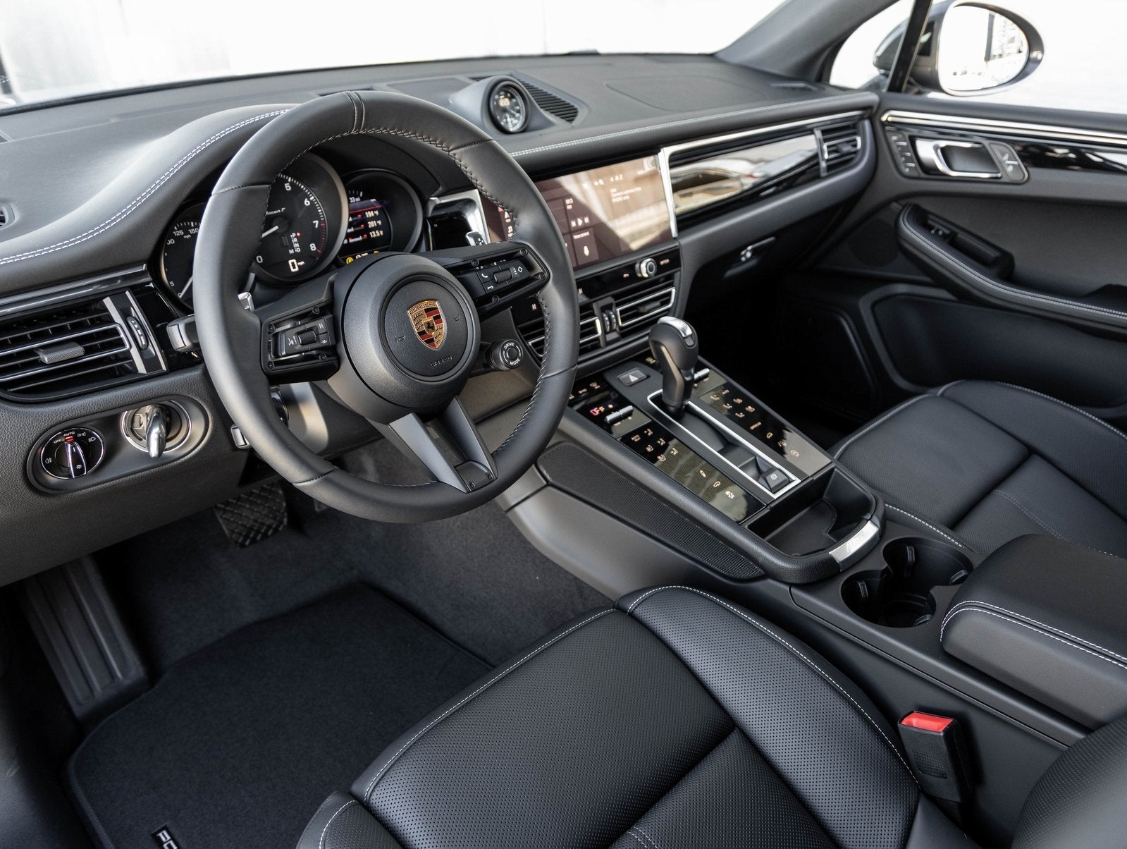 2026 Porsche Macan Macan T