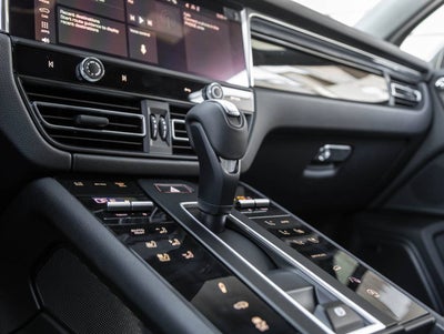 2026 Porsche Macan Macan T