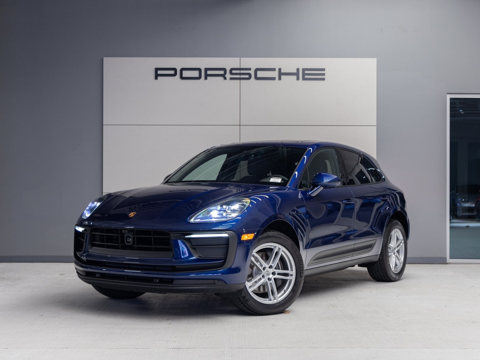 2026 Porsche Macan AWD