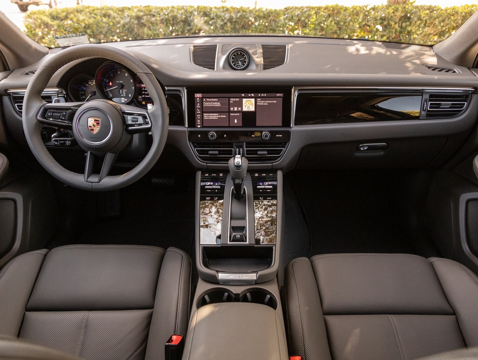 2026 Porsche Macan AWD