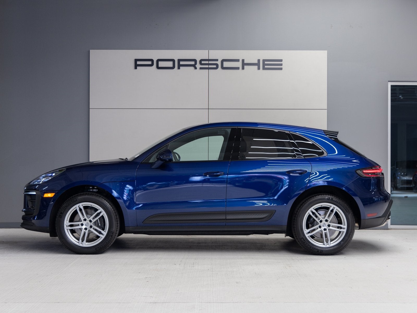 2026 Porsche Macan AWD