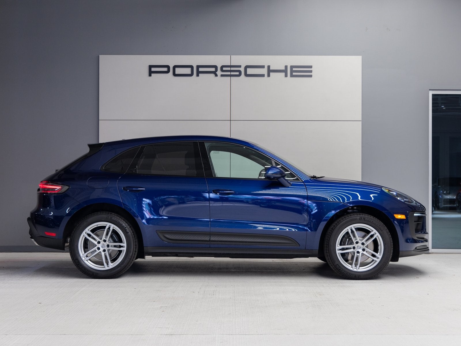 2026 Porsche Macan AWD