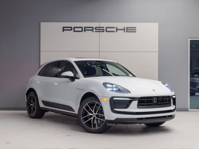 2026 Porsche Macan AWD
