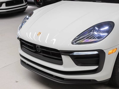 2026 Porsche Macan AWD