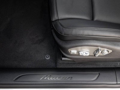 2026 Porsche Macan AWD