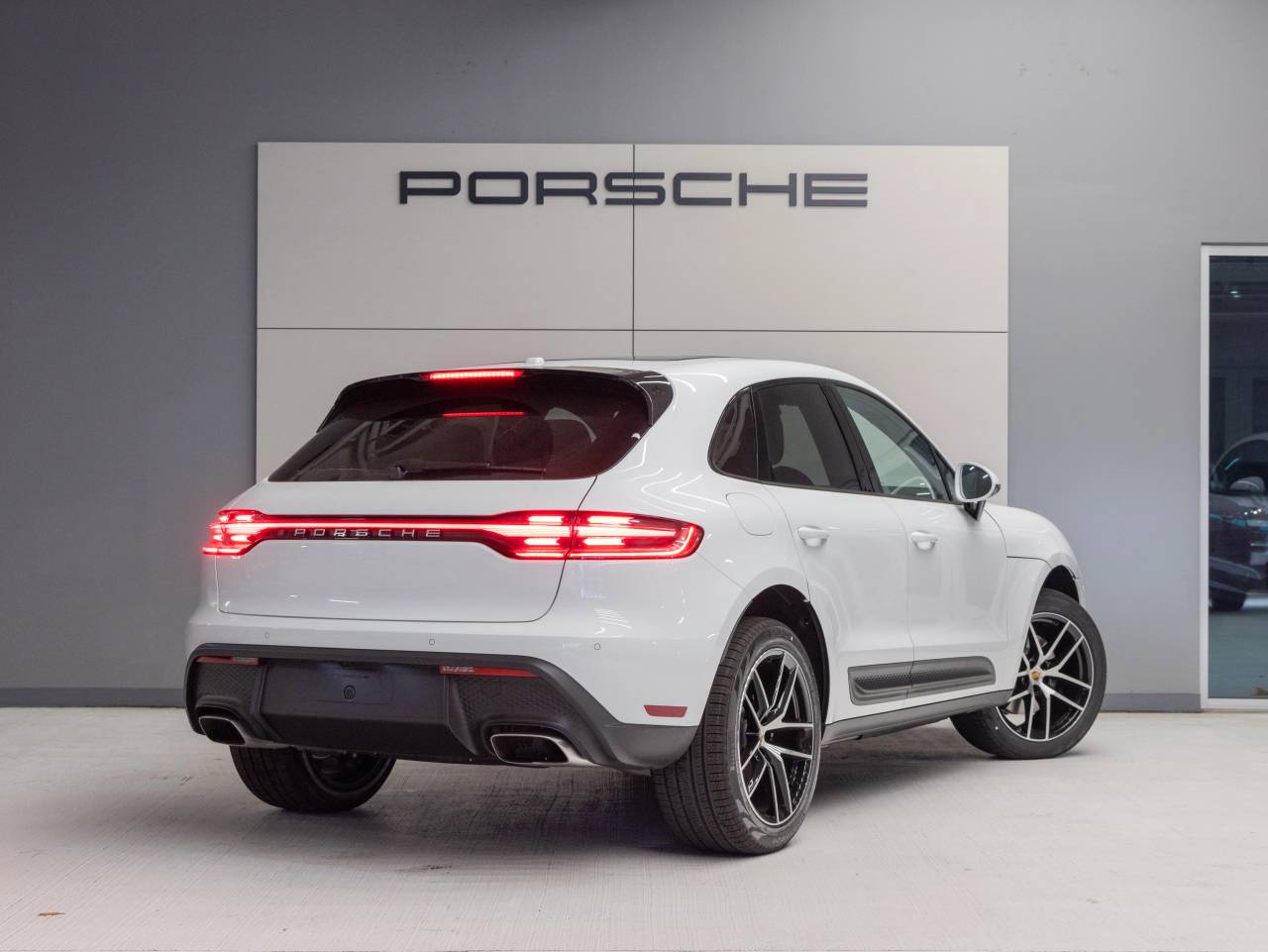2026 Porsche Macan Macan