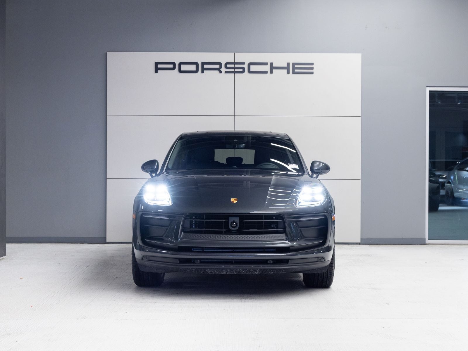 2026 Porsche Macan AWD