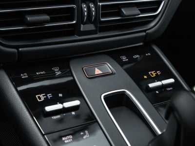 2026 Porsche Macan AWD