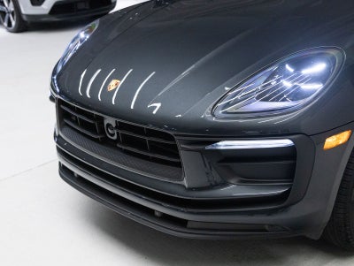 2026 Porsche Macan AWD