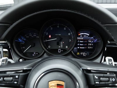 2026 Porsche Macan AWD