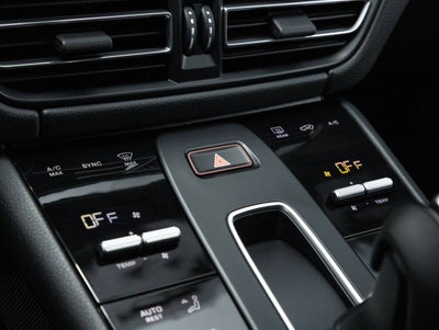 2026 Porsche Macan AWD