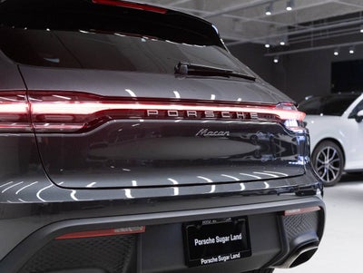 2026 Porsche Macan AWD