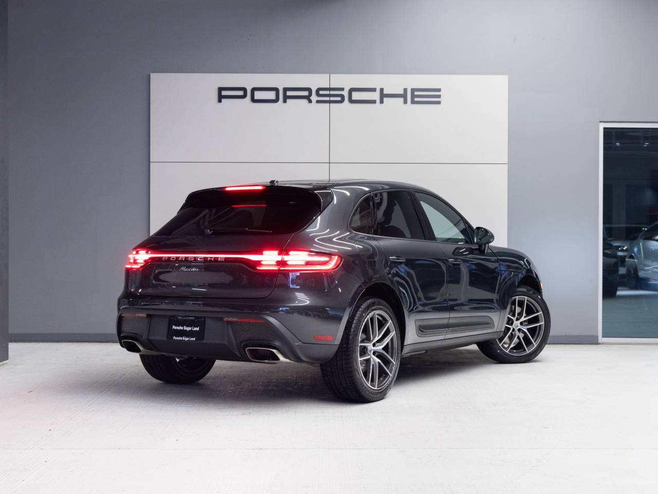 2026 Porsche Macan AWD
