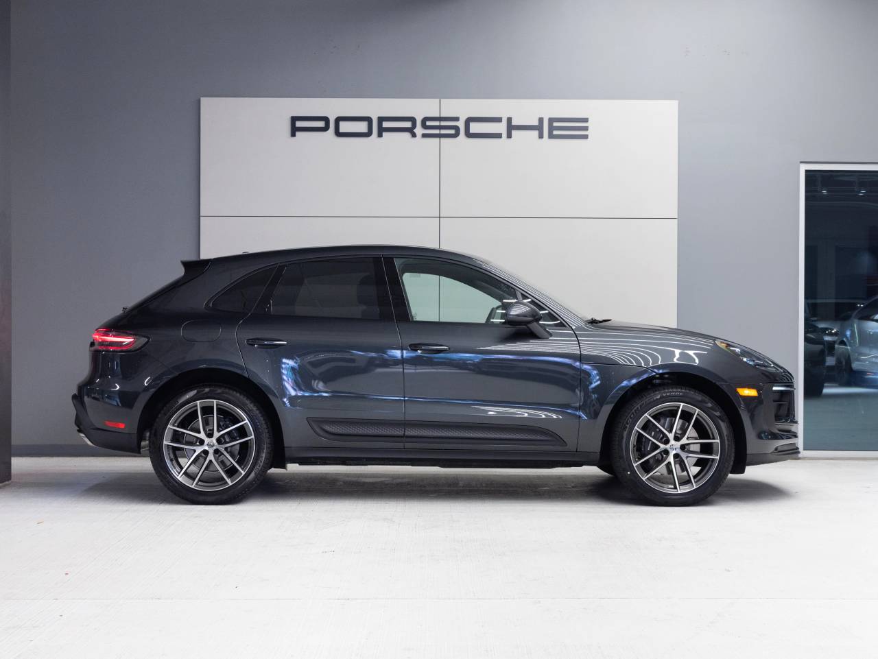 2026 Porsche Macan AWD