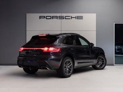 2026 Porsche Macan Macan
