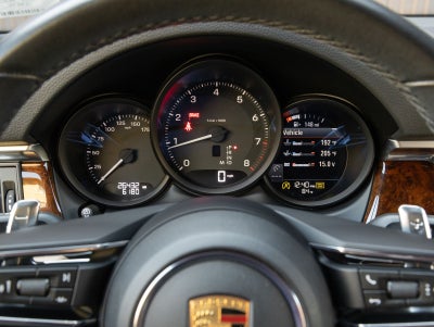 2023 Porsche Macan Macan (MY23)