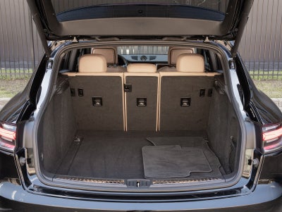 2023 Porsche Macan Macan (MY23)