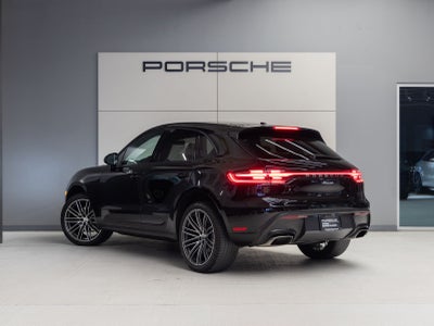2023 Porsche Macan Macan (MY23)