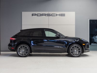 2023 Porsche Macan Macan (MY23)