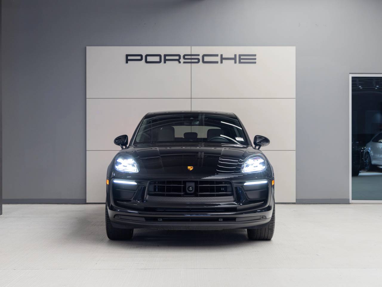 2023 Porsche Macan Macan (MY23)