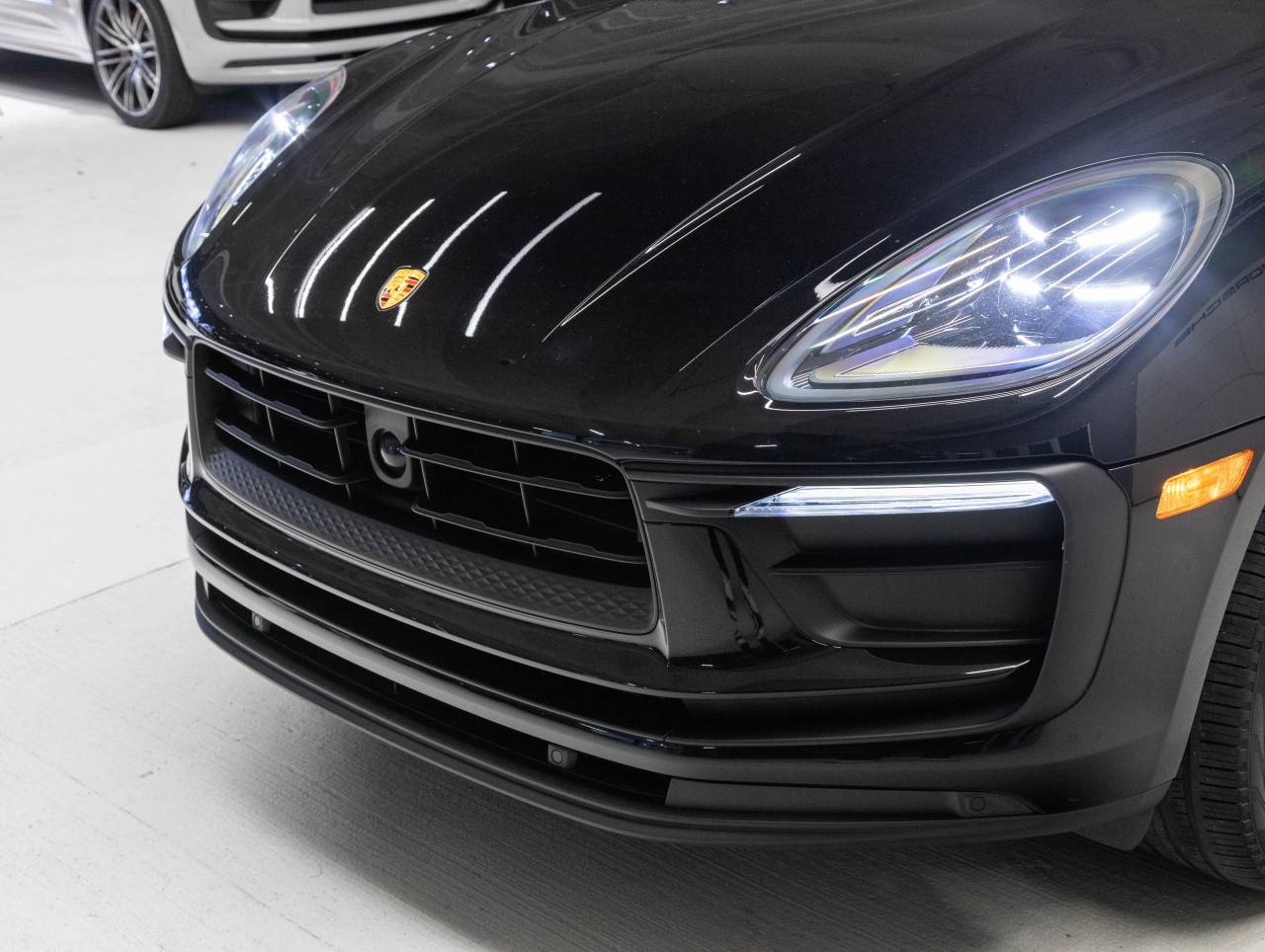 2023 Porsche Macan Macan (MY23)