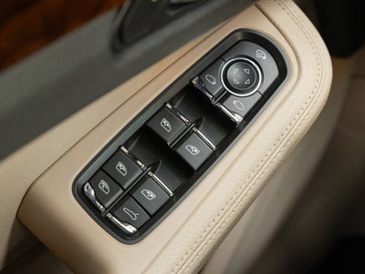 2023 Porsche Macan Macan (MY23)