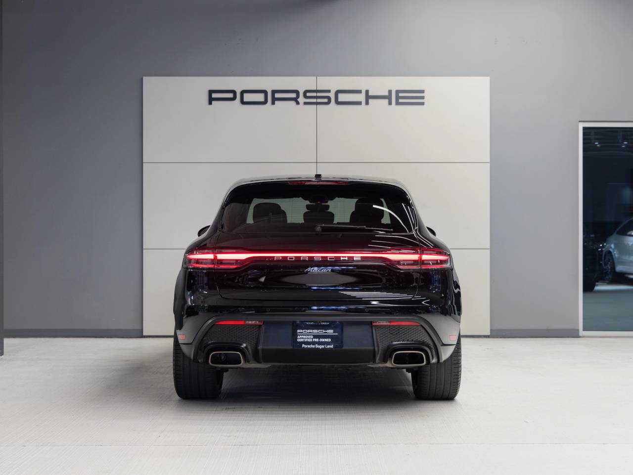 2023 Porsche Macan Macan (MY23)