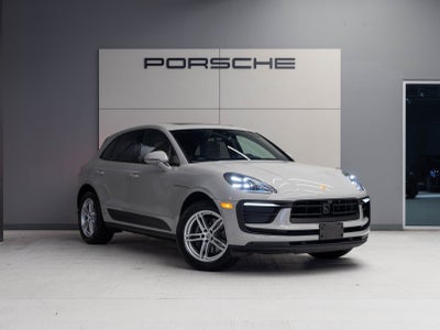 2025 Porsche Macan Macan