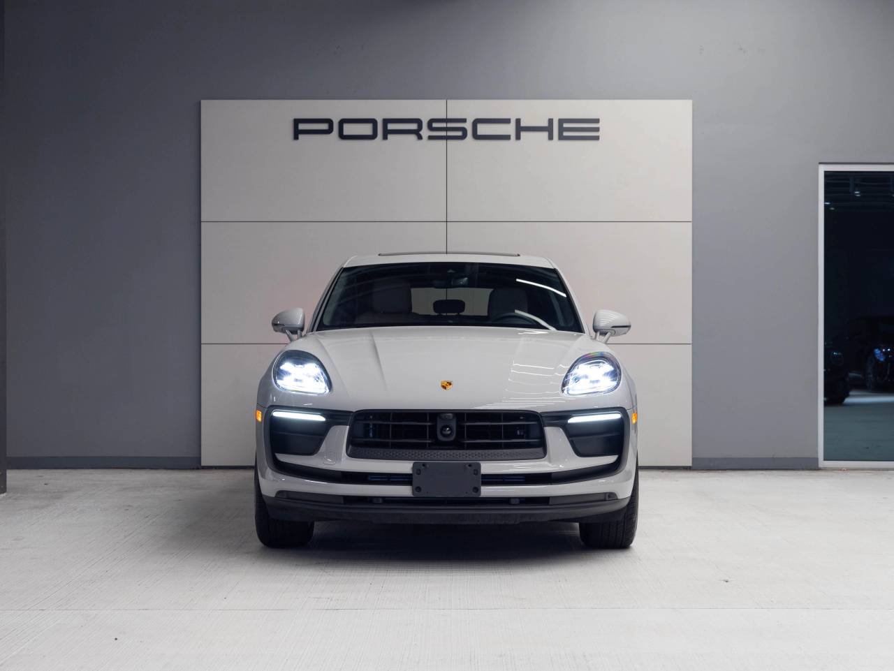 2025 Porsche Macan Macan