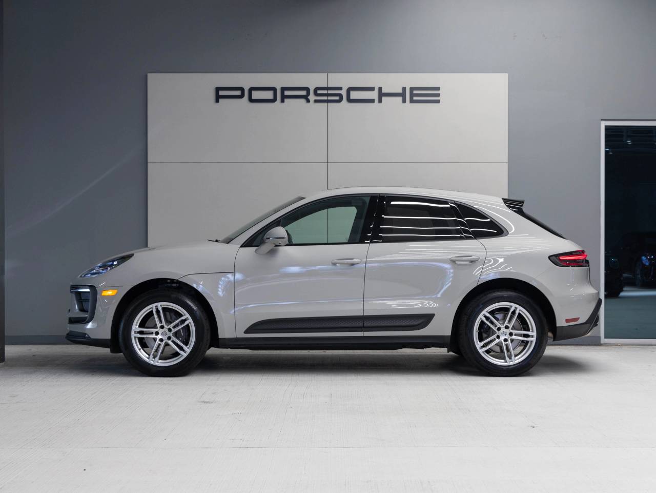2025 Porsche Macan Macan