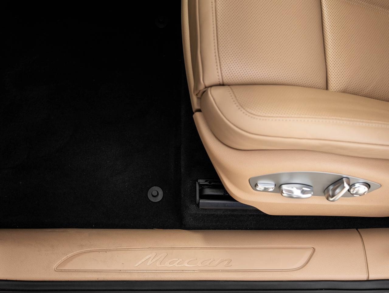 2025 Porsche Macan Macan