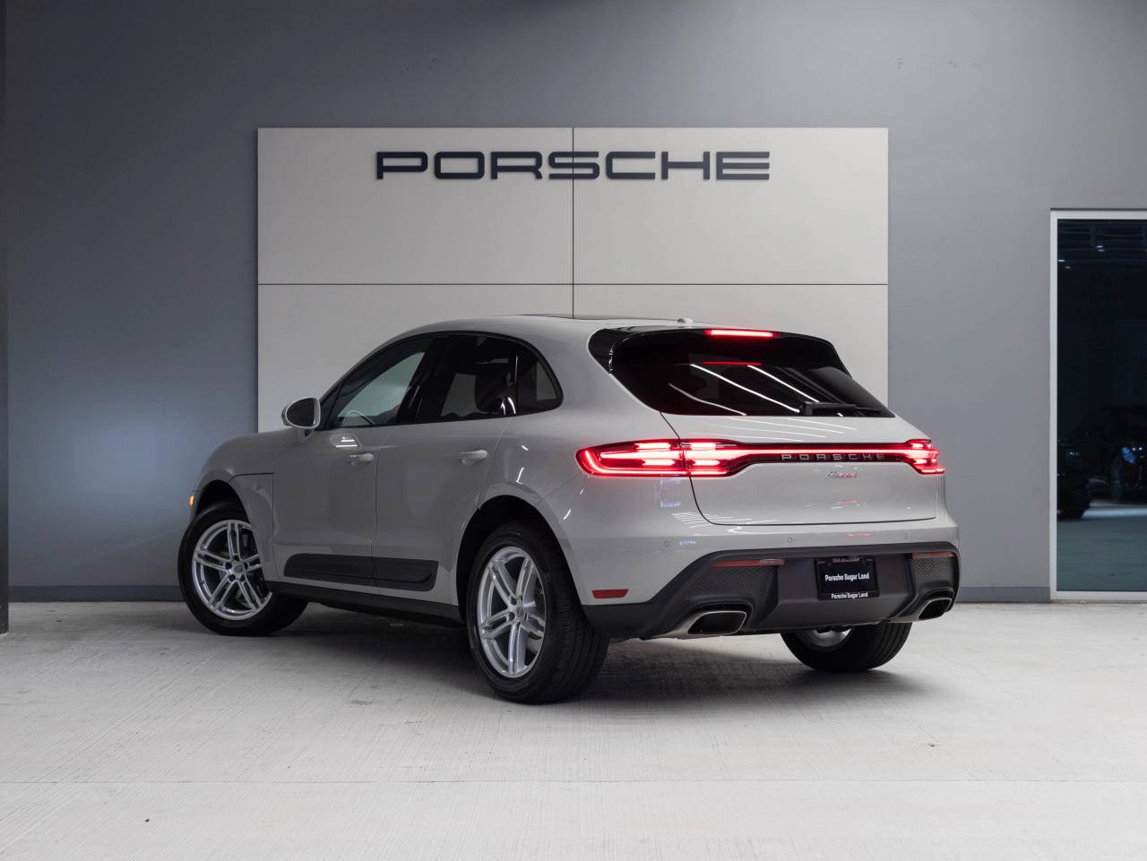 2025 Porsche Macan Macan