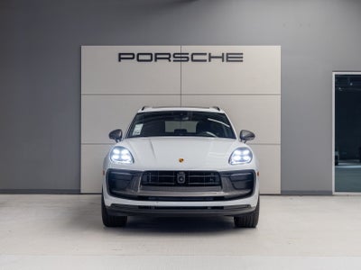 2025 Porsche Macan Macan T