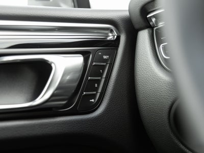 2025 Porsche Macan Macan T