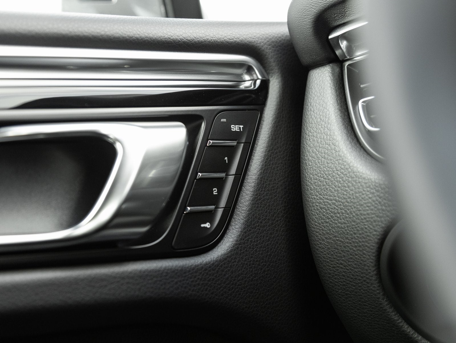 2025 Porsche Macan Macan T