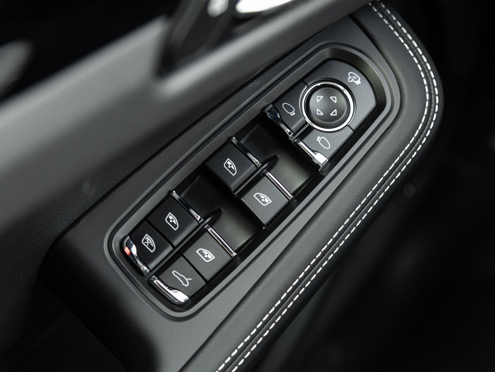 2025 Porsche Macan Macan T