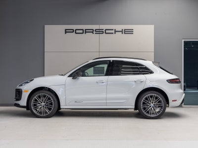 2025 Porsche Macan Macan T