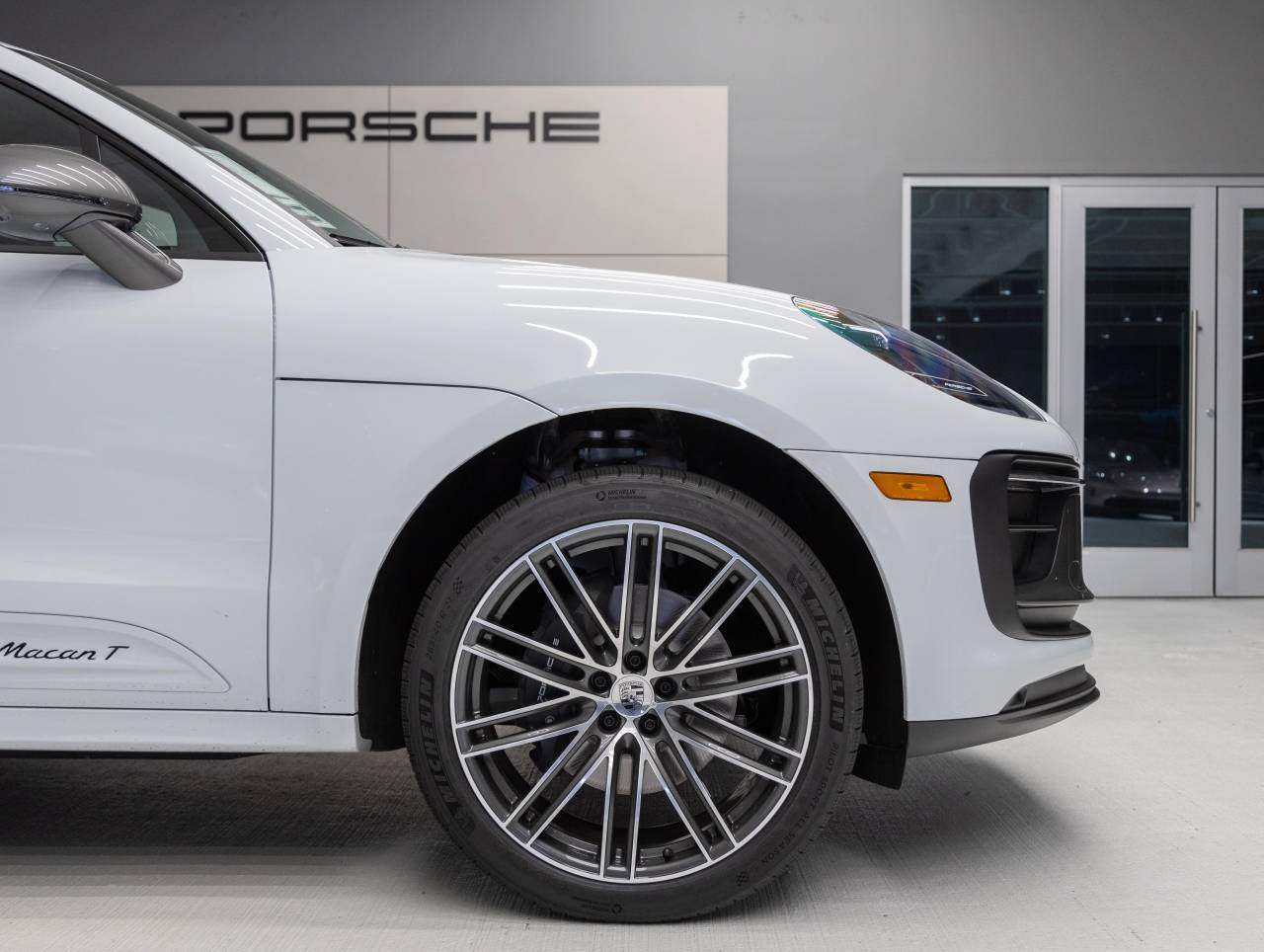 2025 Porsche Macan Macan T