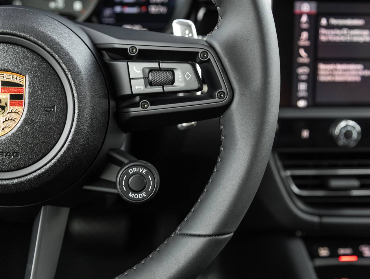 2025 Porsche Macan Macan T