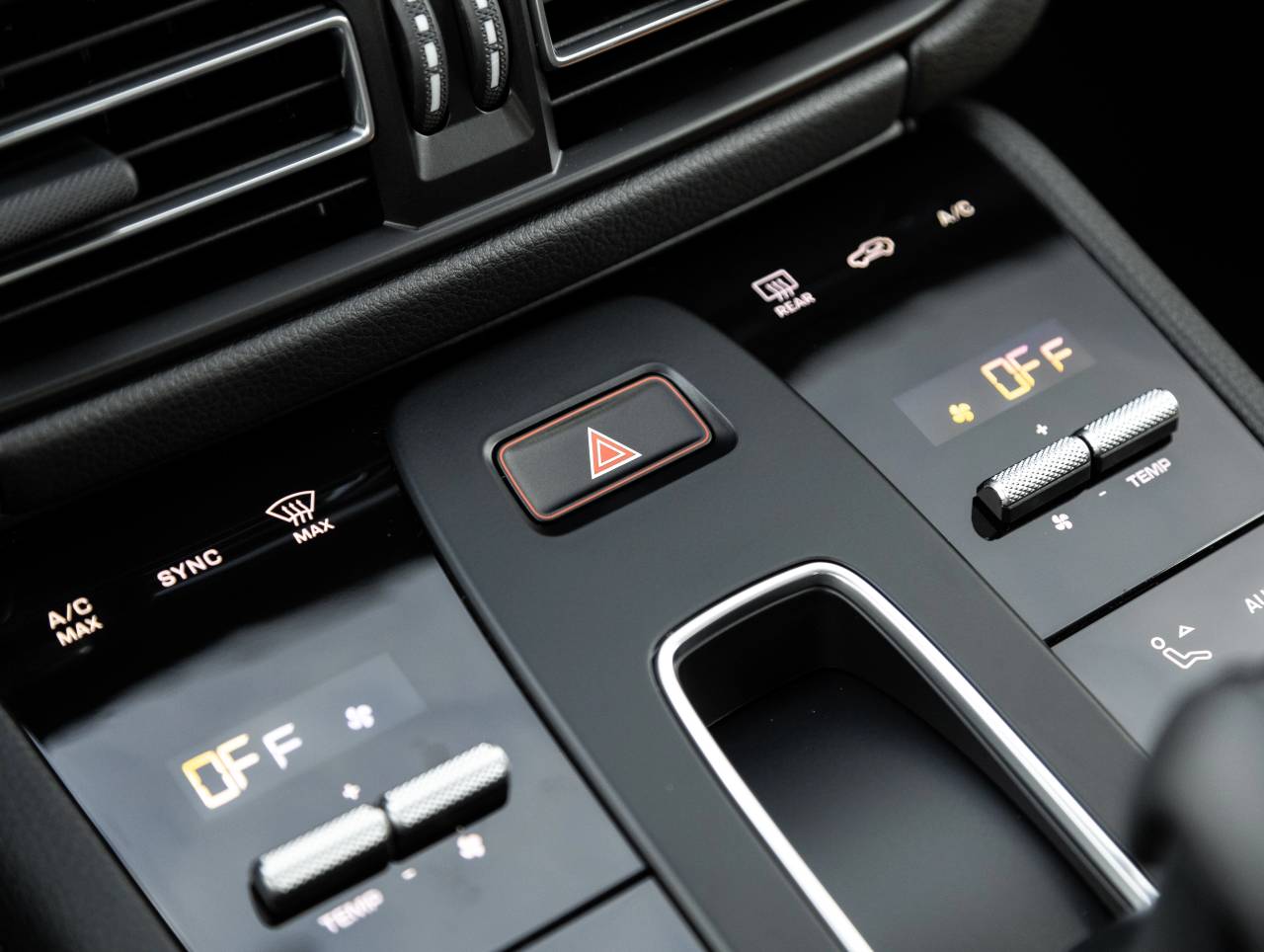 2025 Porsche Macan Macan T