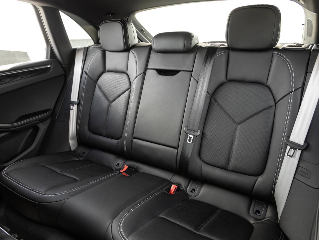 2025 Porsche Macan Macan T