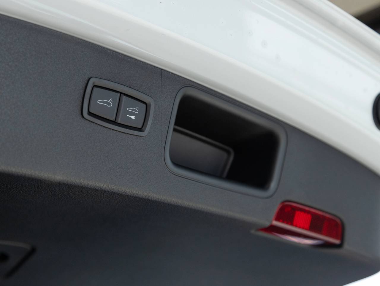 2025 Porsche Macan Macan T